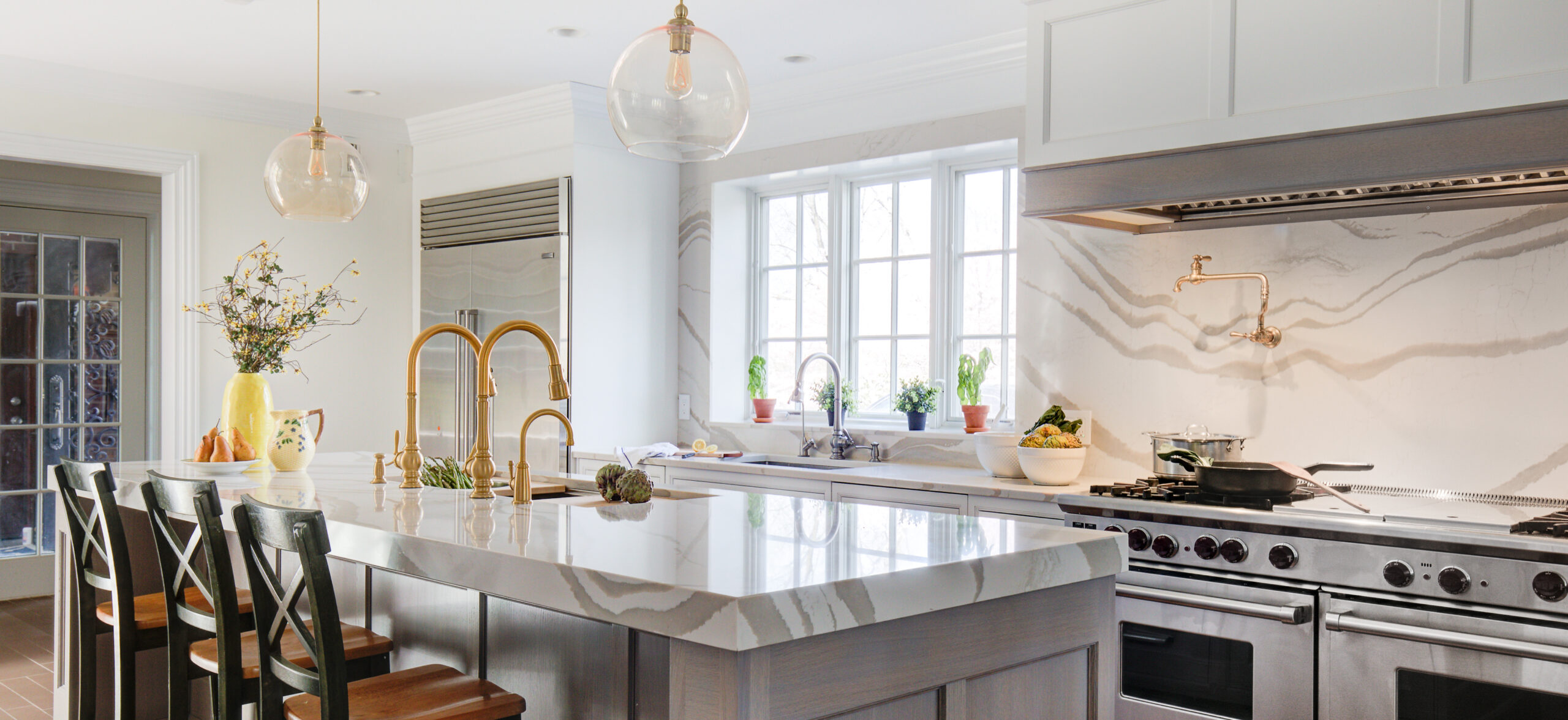 The Essence of Luxury: Crafting Exquisite Kitchen Spaces | Packard ...